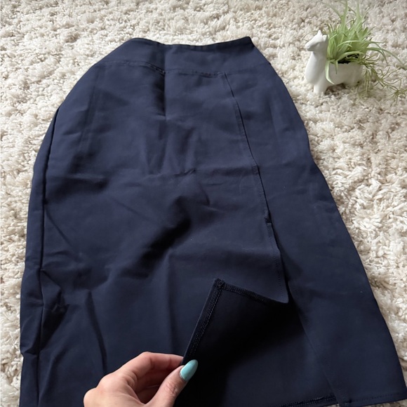 Worthington sophisticated high end thick Navy Pencil Skirt for Women - Picture 5 of 7